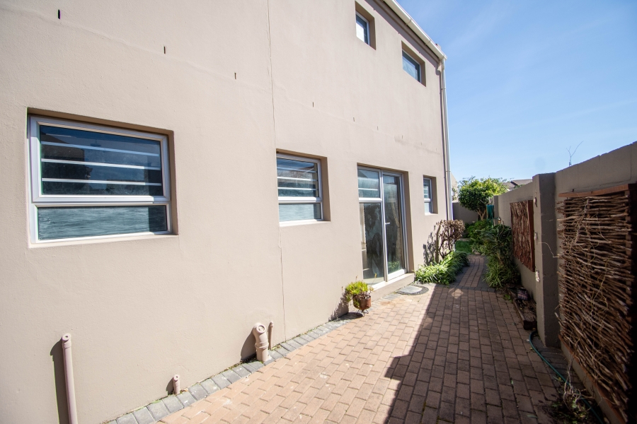 4 Bedroom Property for Sale in Fairview Golf Estate Western Cape